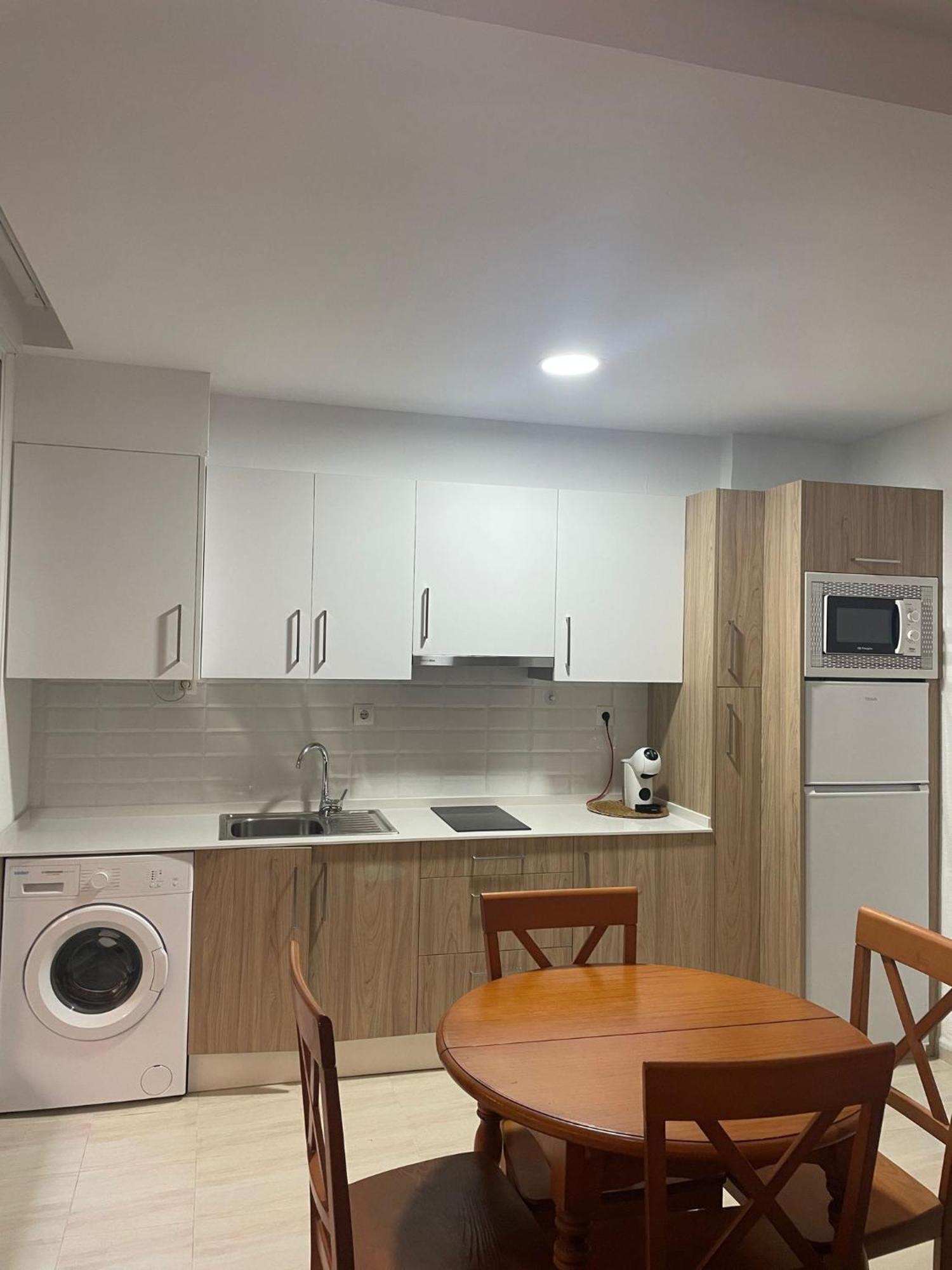 Inma Mayor En Primera Linea De Playa, Con Parking Y Piscina * Los Canos De Meca